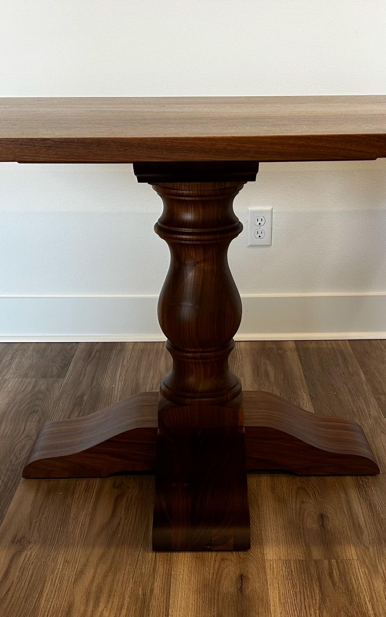Marie Round Table