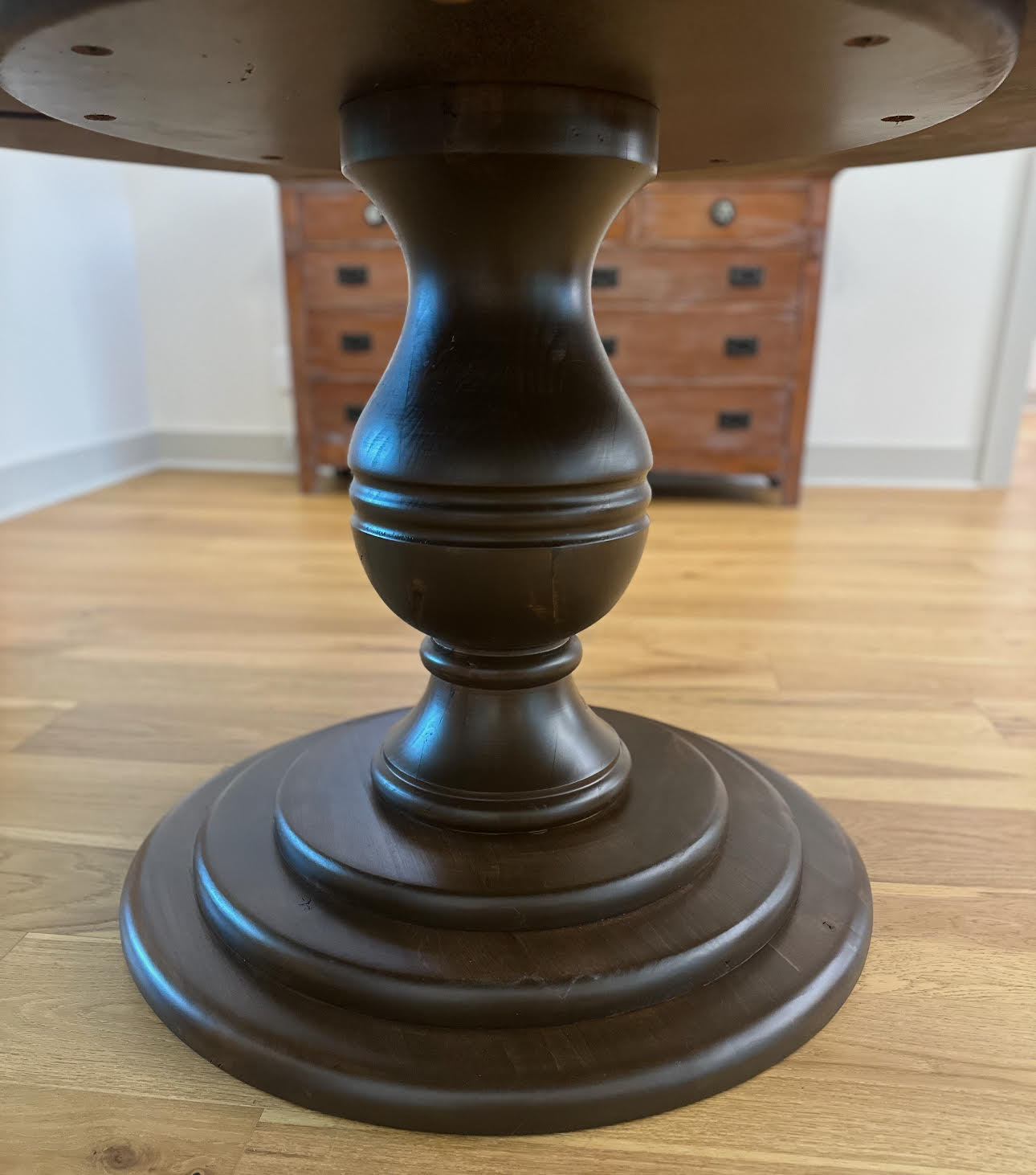 Mable Round Table