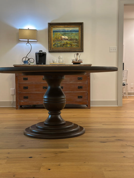 Mable Round Table